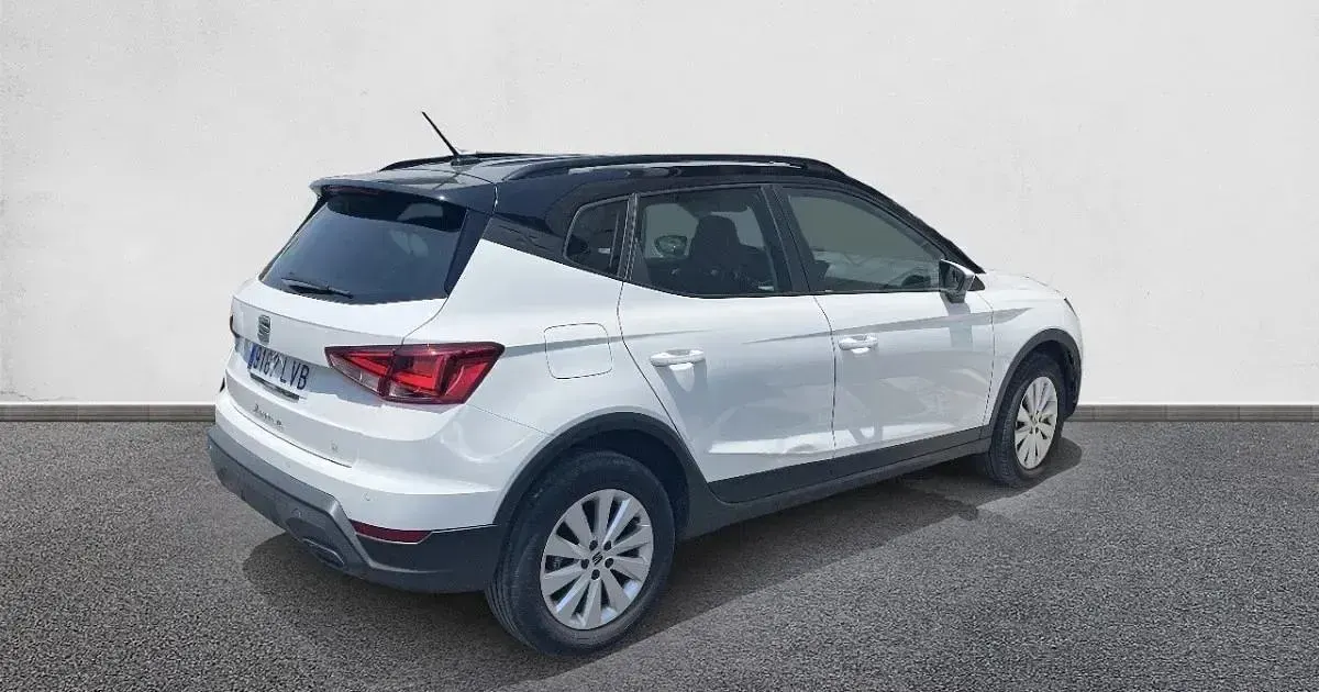 Usado Seat Arona Style Plus 110 CV (80 kW) 2021 SUV