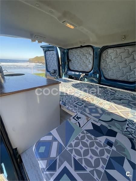 Usado Ford Tourneo Connect Trend 95 CV (69 kW) 2013 Azul Monovolumen