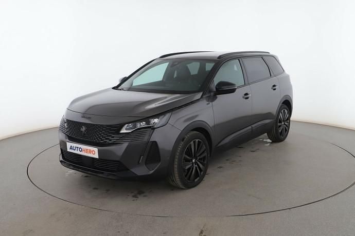 Gris Usado 2021 Peugeot 5008 GT Monovolumen | 23.142 € (Precio justo) - Imagen 1/3