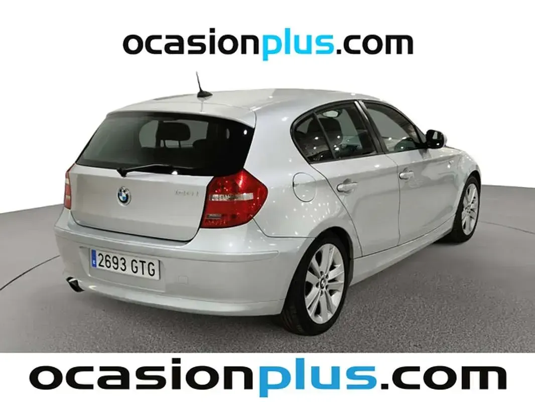 Usado BMW 120 170 CV (125 kW) 2010 Plateado Utilitario