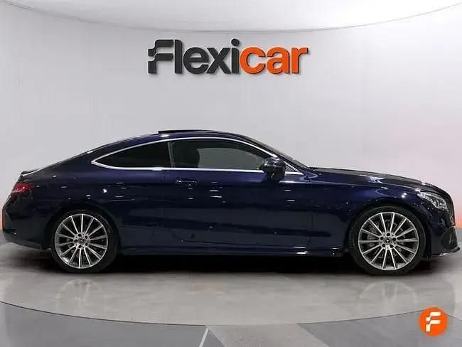Usado Mercedes C220 170 HP (125 kW) 2019 Azul Coupé