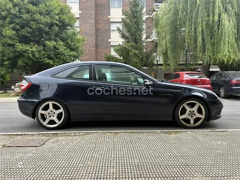 Usado Mercedes C220 150 CV (110 kW) 2007 Negro Berlina