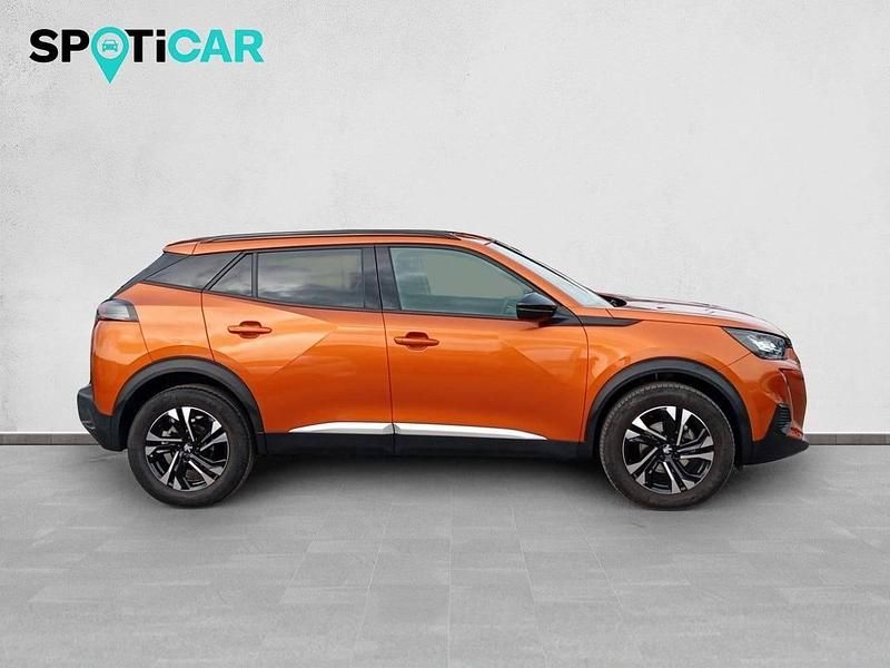 Usado Peugeot 2008 Allure 100 CV (73 kW) 2024 Naranja SUV