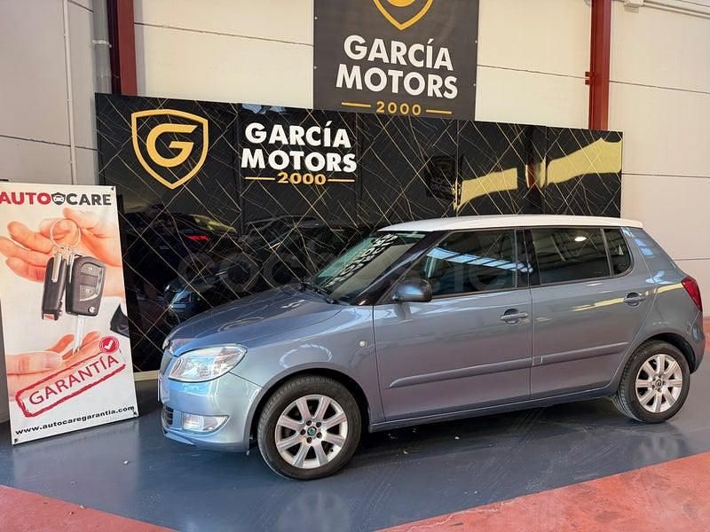 Usado Skoda Fabia SportLine 105 CV (77 kW) 2010 Azul Berlina