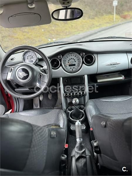 Usado Mini Cooper 115 CV (84 kW) 2002 Rojo Utilitario