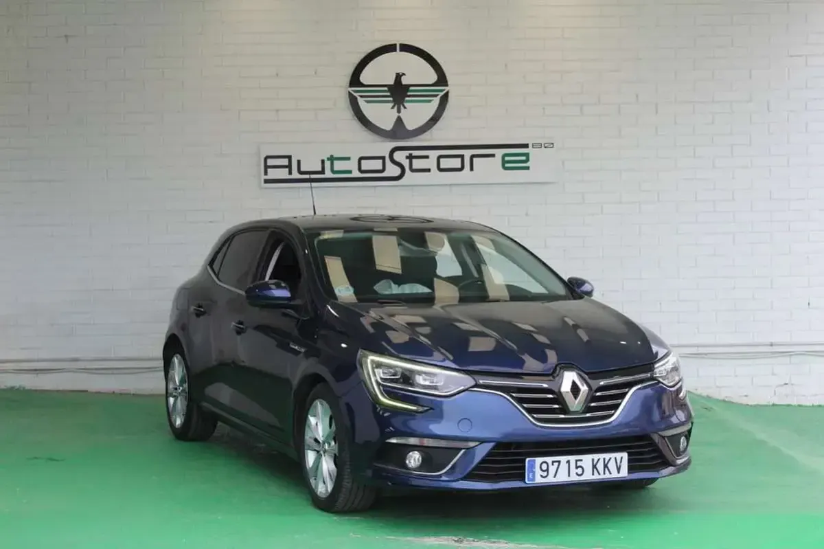 Usado Renault Mégane IV Zen 132 CV (97 kW) 2018 Azul Utilitario