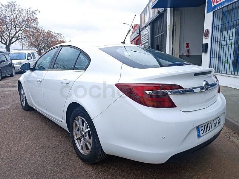 Usado Opel Insignia Selective 140 CV (102 kW) 2014 Blanco Berlina