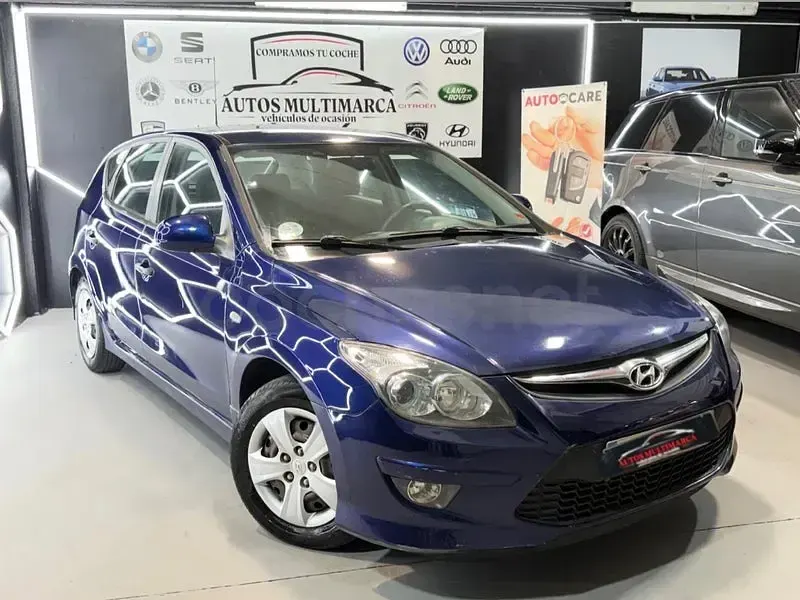 Usado Hyundai i30 Comfort 90 CV (66 kW) 2012 Azul Berlina