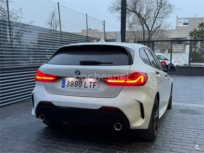 Usado BMW 118 150 CV (110 kW) 2021 Blanco Berlina