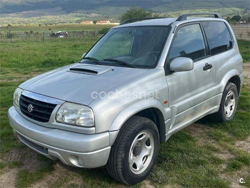 Usado Suzuki Grand Vitara 110 CV (80 kW) 2005 Gris / plata SUV