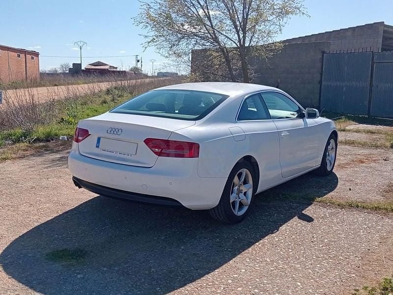 Używany Audi A5 170 KM (125 kW) 2011 Biały Coupe