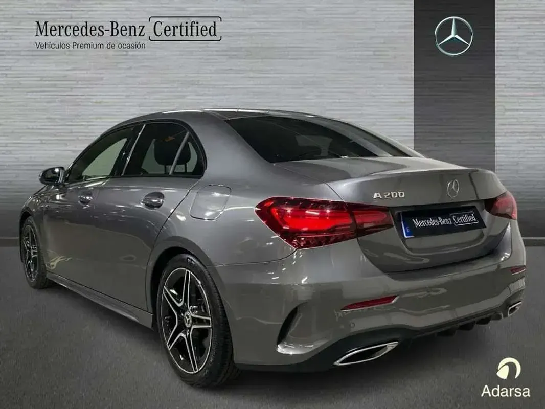 Usado Mercedes A200 AMG line 163 CV (119 kW) 2025 Berlina