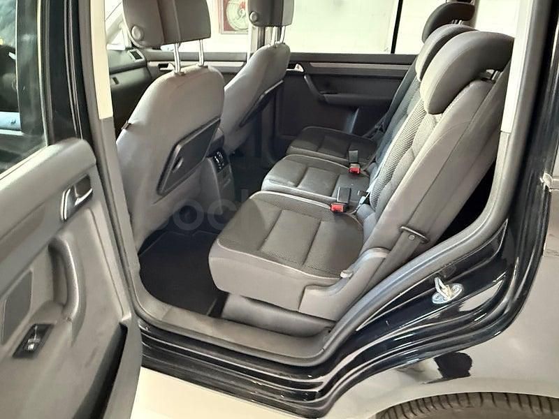 Usado VW Touran Edition 105 CV (77 kW) 2015 Negro Monovolumen