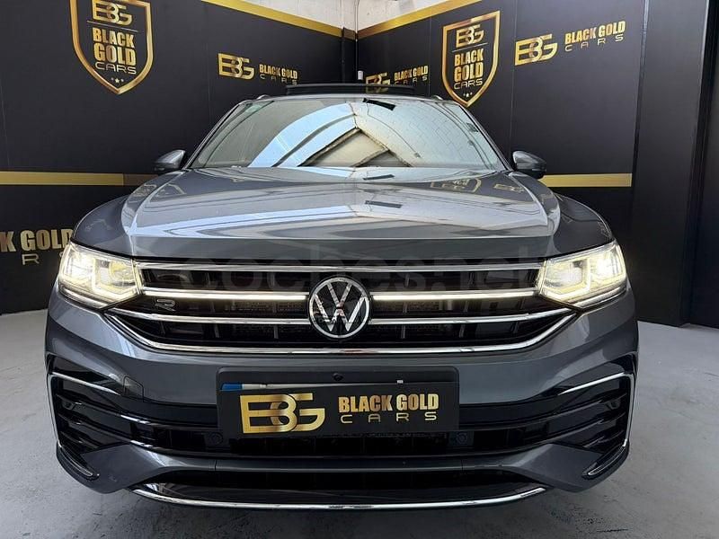 Usado VW Tiguan Allspace R-line 150 CV (110 kW) 2023 Gris / plata SUV