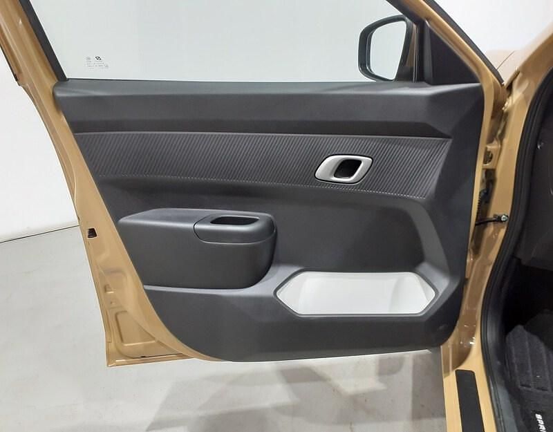 Usado Dacia Spring Extreme 47 kW (65 CV) 2025 Gris Utilitario