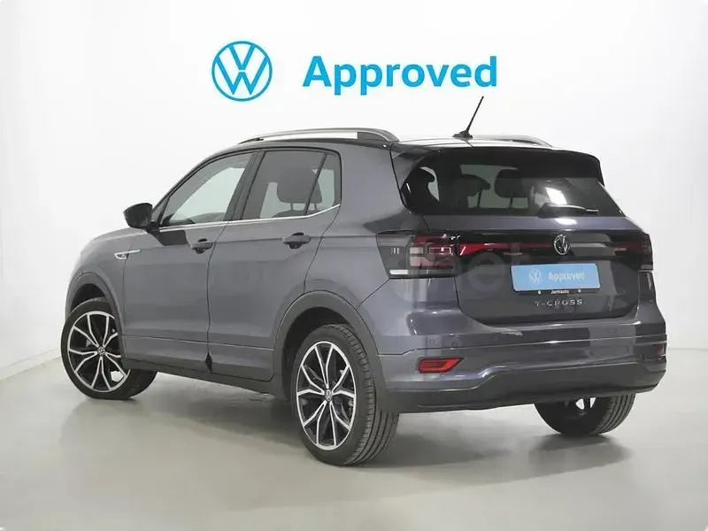 Usado VW T-Cross Sport 110 CV (80 kW) 2022 Gris SUV