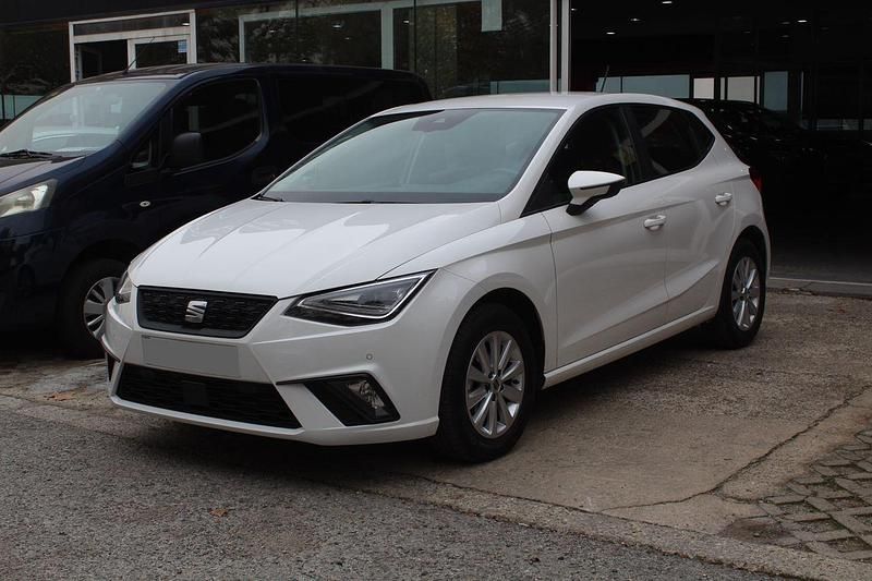 Blanco Usado 2024 Seat Ibiza Reference Utilitario | 14.450 € (Precio justo) - Imagen 1/4
