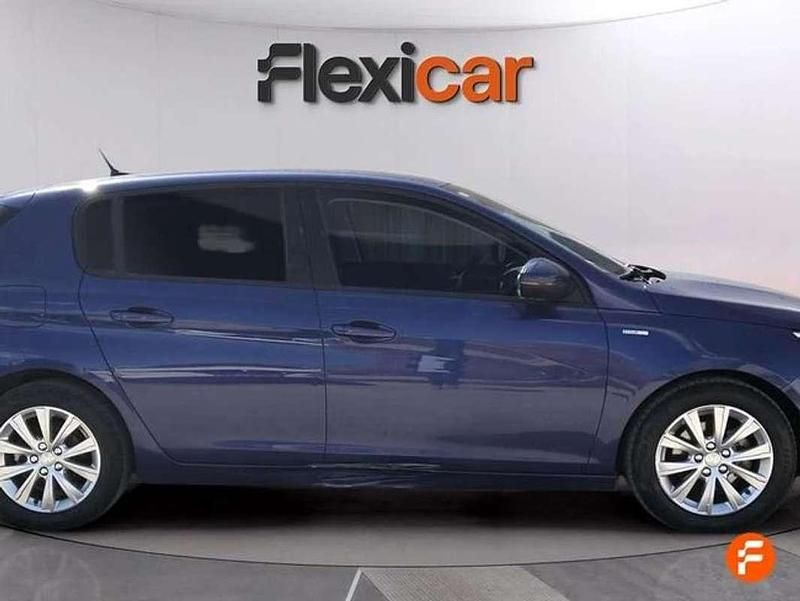 Usado Peugeot 308 SW Allure 131 CV (96 kW) 2020 Azul Familiar