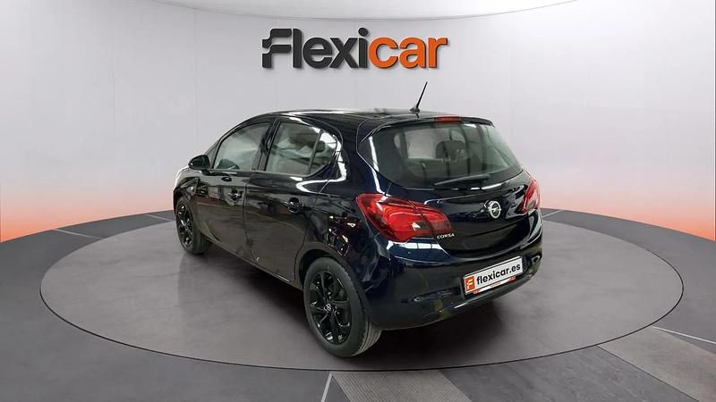 Usado Opel Corsa Expression 90 HP (66 kW) 2018 Preto Sedan