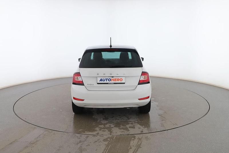 Usado Skoda Fabia Ambition 95 CV (69 kW) 2021 Blanco Utilitario