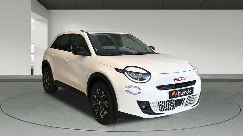 Nuevo Fiat 600 Red 114 kW (156 CV) 2025 Blanco SUV