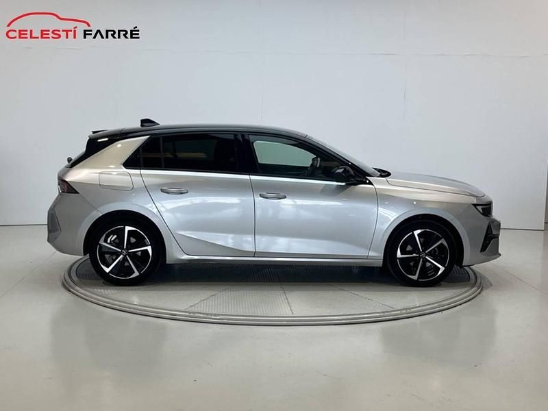 Usado Opel Astra 130 CV (95 kW) 2025 Gris Berlina