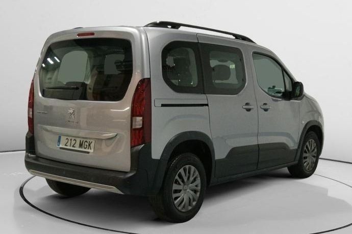 Usado Peugeot Rifter Allure 131 CV (96 kW) 2023 Monovolumen