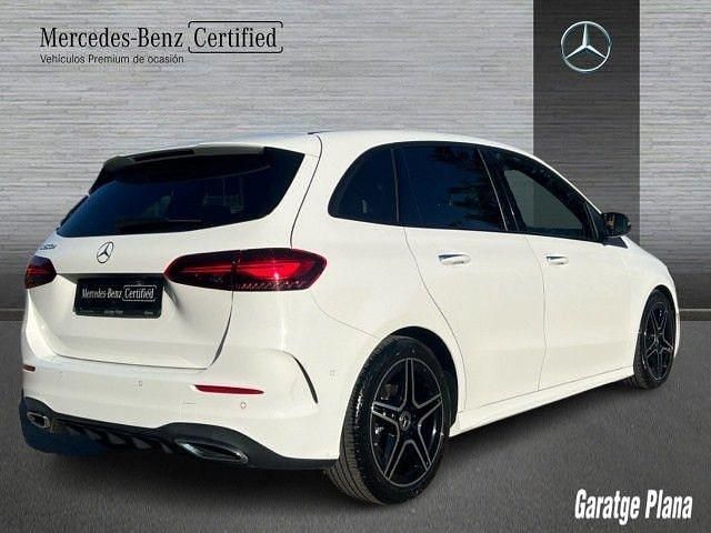 Usado Mercedes B200 150 CV (110 kW) 2024 Blanco polar Utilitario