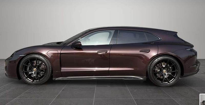 Usado Porsche Taycan Sport Turismo 439 kW (598 CV) 2022 Marrón Familiar