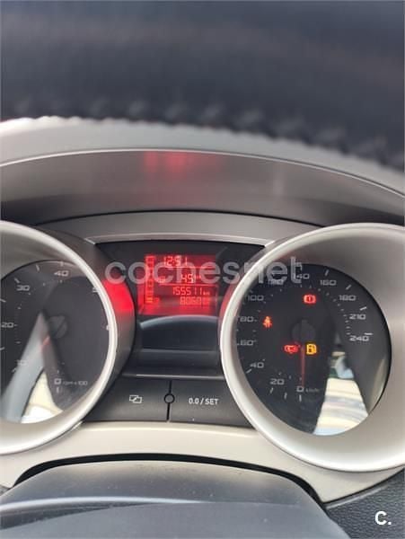 Usado Seat Ibiza 105 CV (77 kW) 2010 Rojo Berlina