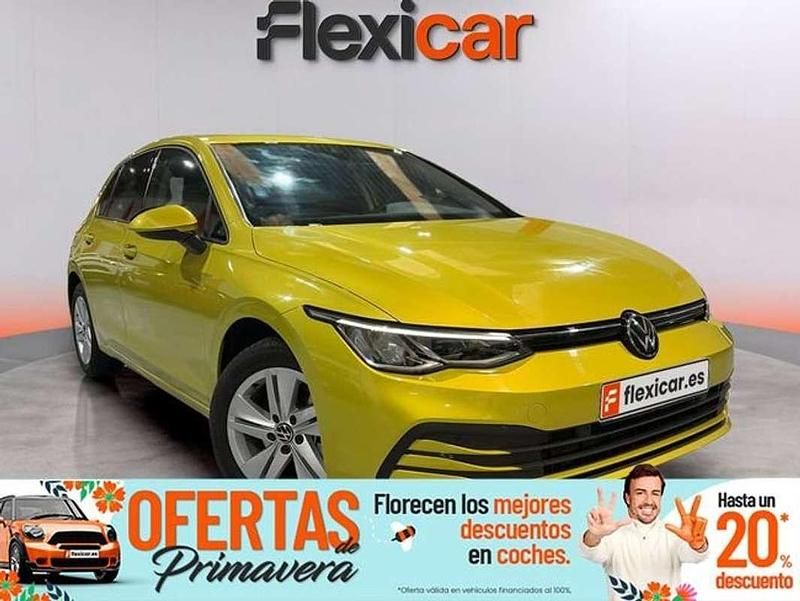 Usado VW Golf VIII Life 150 CV (110 kW) 2021 Verde Berlina