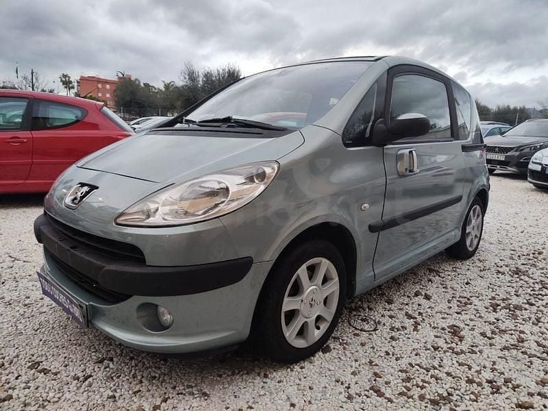 Usado Peugeot 1007 110 CV (80 kW) 2005 Gris / plata Monovolumen