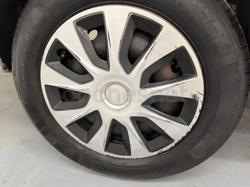 Usado Dacia Logan Ambiance 70 CV (51 kW) 2007 Gris / plata Berlina