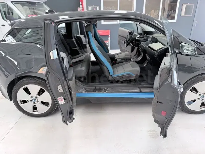 Usado BMW i3 Comfort Edition 170 CV (125 kW) 2015 Negro Utilitario