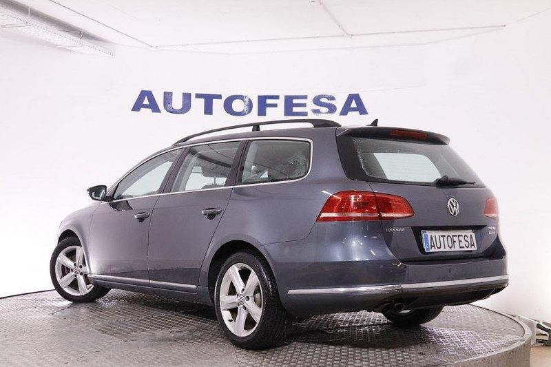 Usado VW Passat Highline 140 CV (102 kW) 2014 Gris Familiar