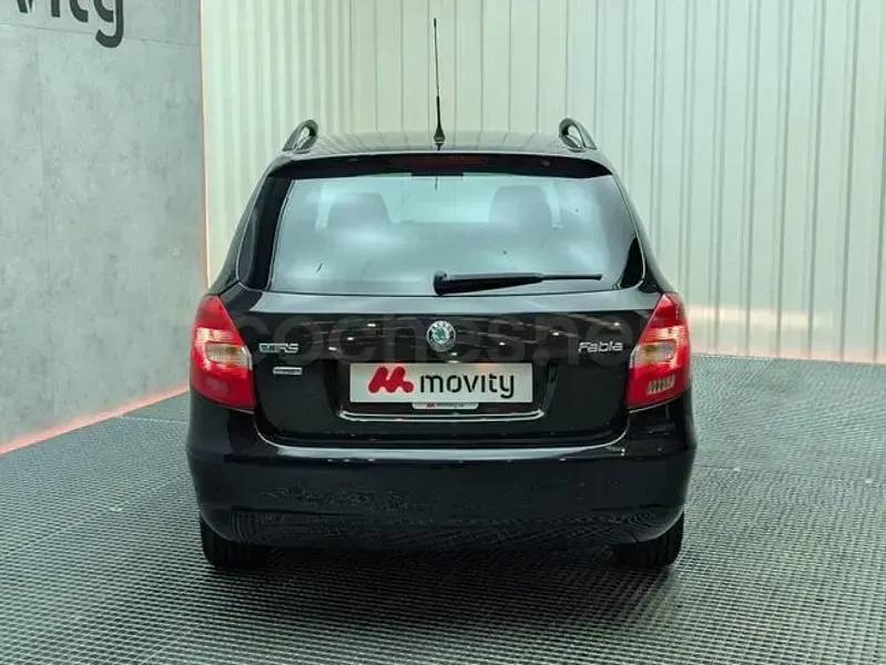 Usado Skoda Fabia Sport 105 CV (77 kW) 2011 Negro Familiar