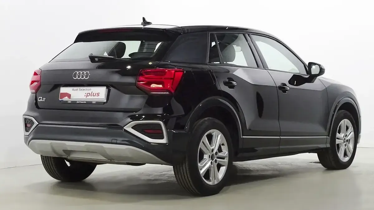Usado Audi Q2 Advanced Plus 110 CV (80 kW) 2021 Negro SUV