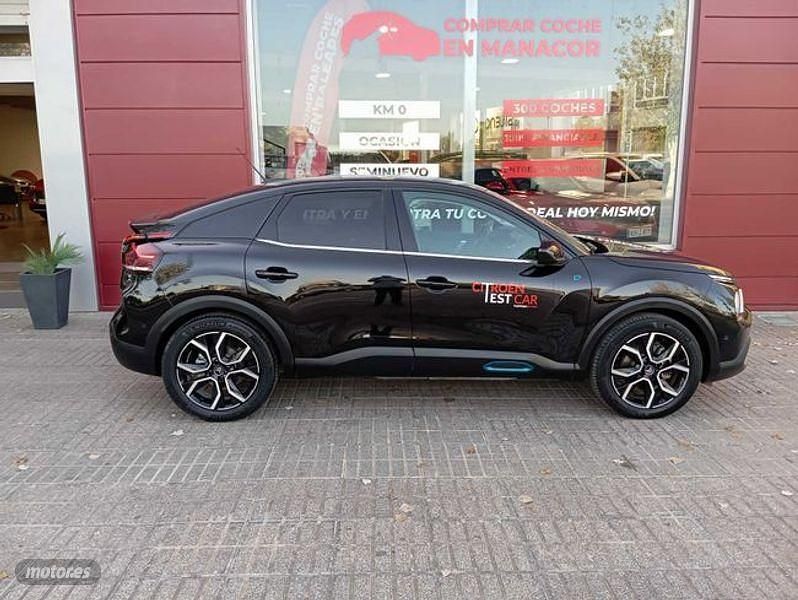 Usado Citroën e-C4 Shine 100 kW (136 CV) 2022 Negro Berlina