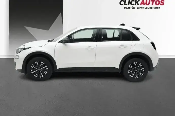 Usado Fiat 600 100 CV (73 kW) 2025 Negro SUV