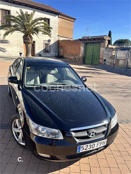 Usado Hyundai Sonata Comfort 140 CV (102 kW) 2007 Negro Berlina