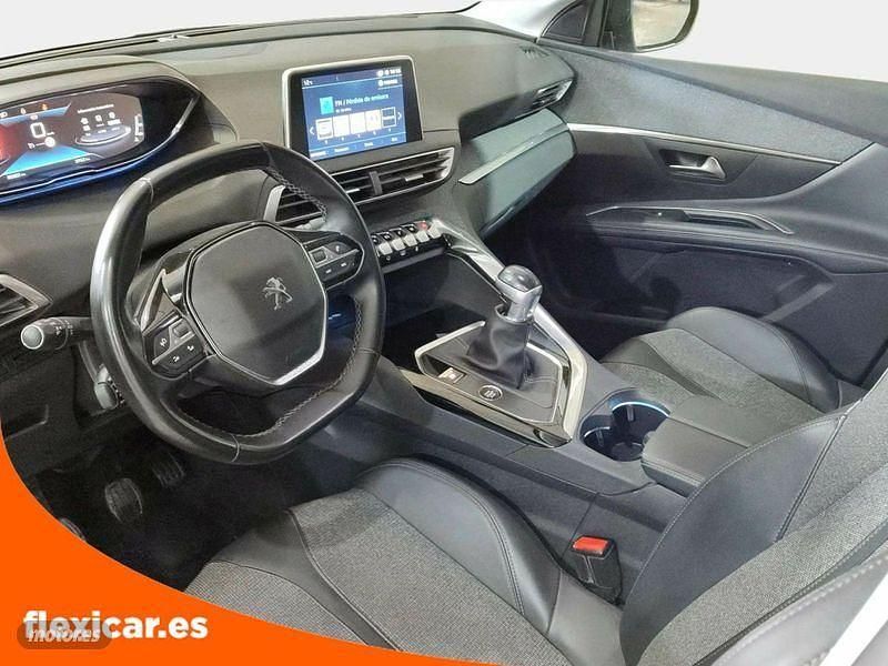 Usado Peugeot 5008 Allure 130 CV (95 kW) 2020 Gris Monovolumen