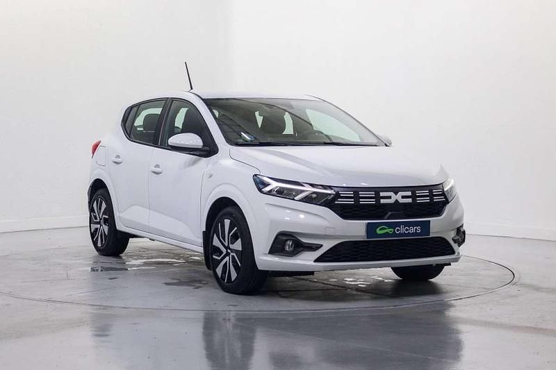 Usado Dacia Sandero Expression 101 CV (74 kW) 2025 Blanco Utilitario