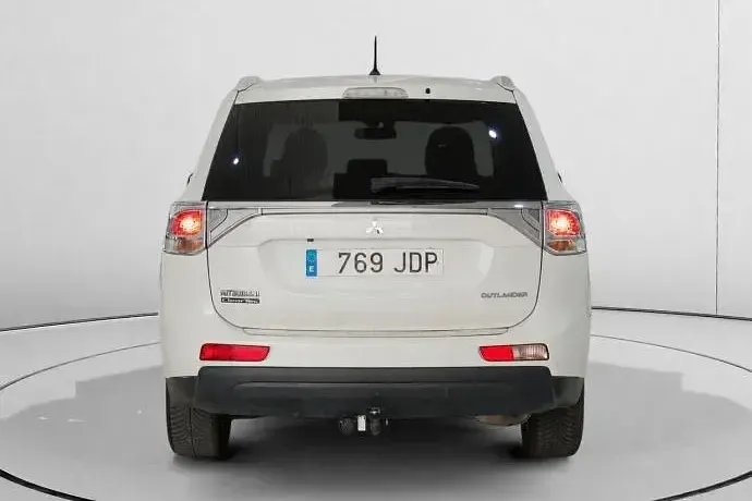 Usado Mitsubishi Outlander Motion 150 CV (110 kW) 2015 SUV