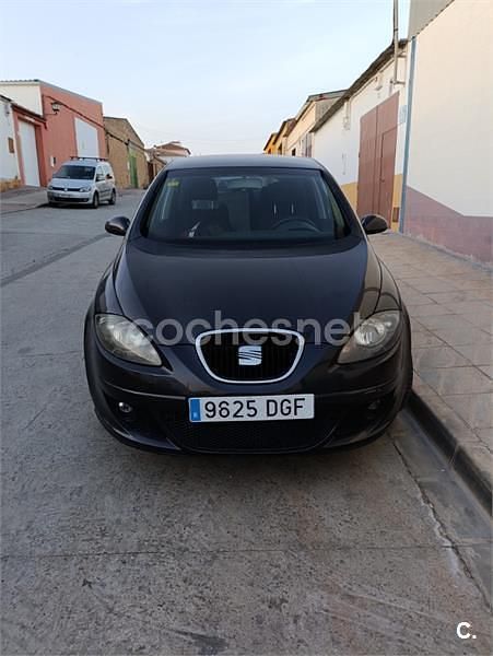Usado Seat Toledo Sport 105 CV (77 kW) 2006 Negro Utilitario
