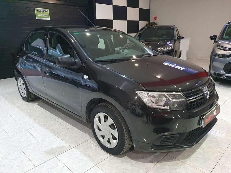Usado Dacia Logan Essentiel 75 CV (55 kW) 2018 Negro Utilitario