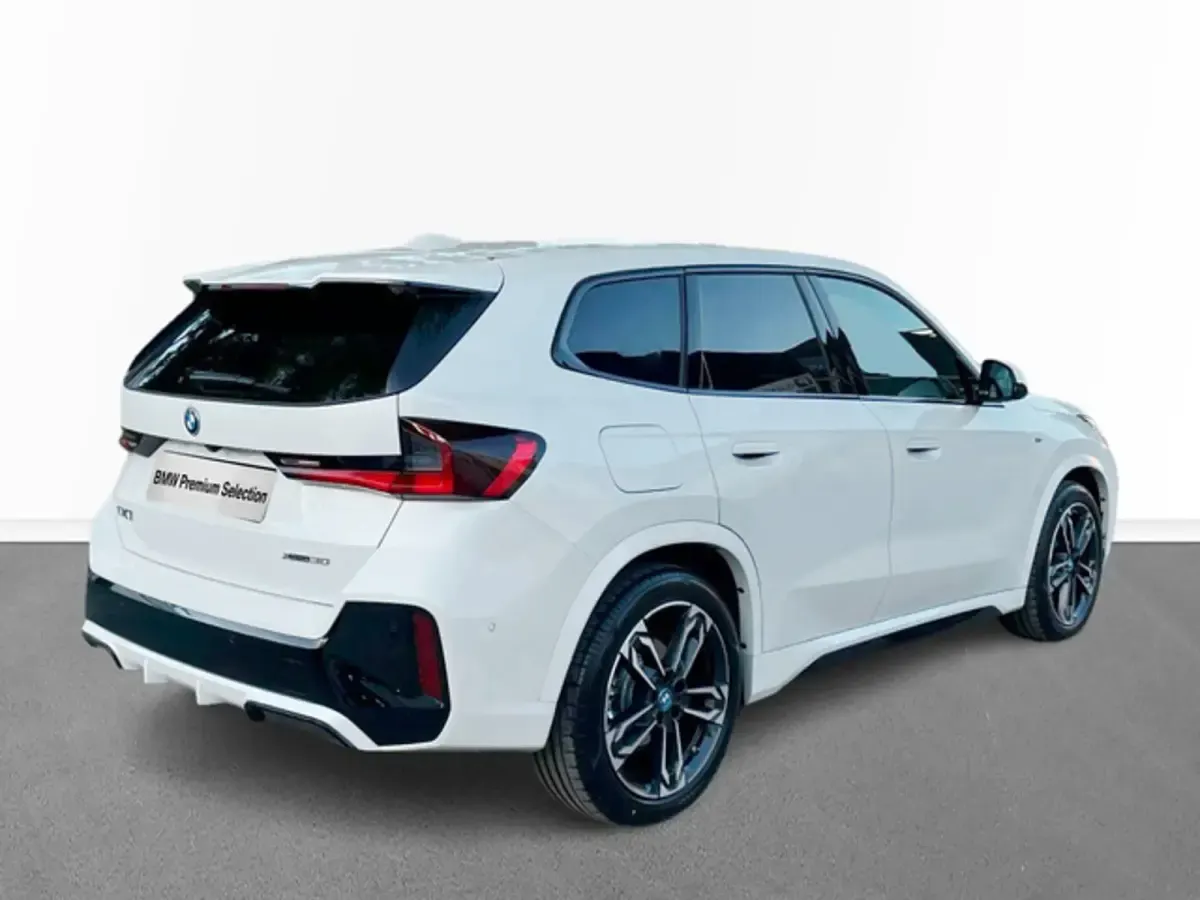 Usado BMW iX1 Comfort Edition 230 kW (313 CV) 2024 Blanco SUV