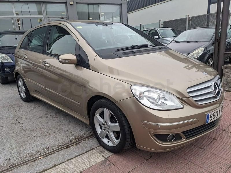 Usado Mercedes B180 109 CV (80 kW) 2006 Blanco Monovolumen