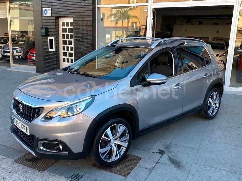 Gris / plata Usado 2018 Peugeot 2008 Allure SUV | 11.900 € (Un poco caro) - Imagen 1/4