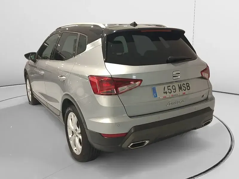 Usado Seat Arona FR 150 CV (110 kW) 2024 Gris / plata SUV