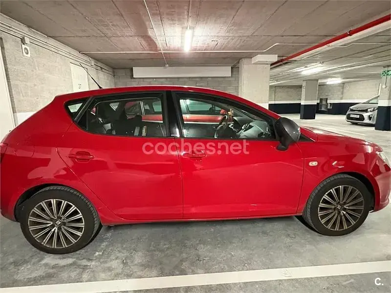 Usado Seat Ibiza CONNECT 90 CV (66 kW) 2016 Rojo Berlina